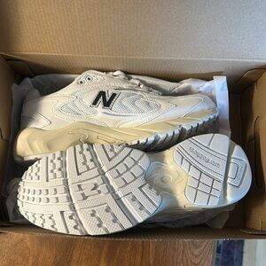 New Balance ML725V1